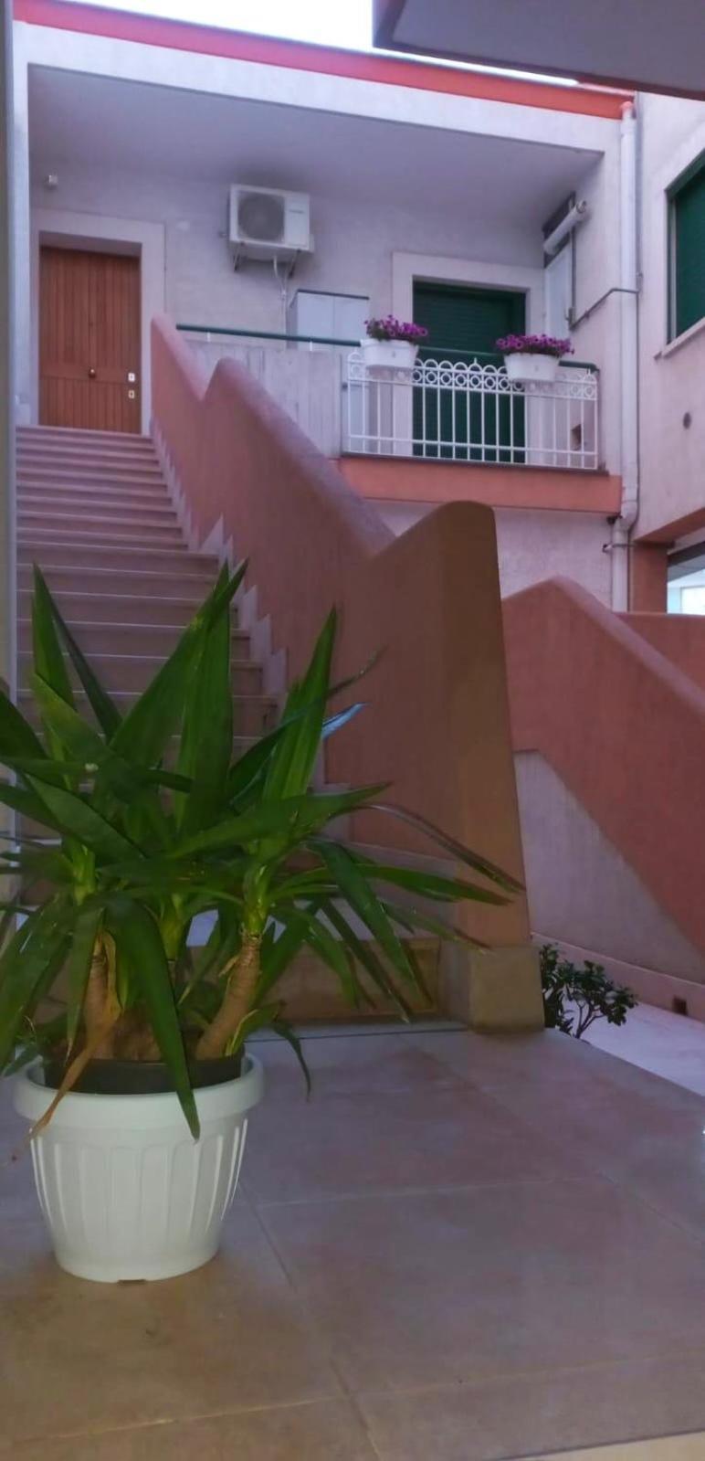 Marval Apartment Monopoli Luaran gambar